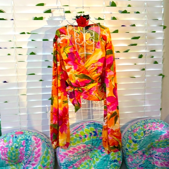 SXY SHEIN bright floral tie front top - Picture 2 of 5